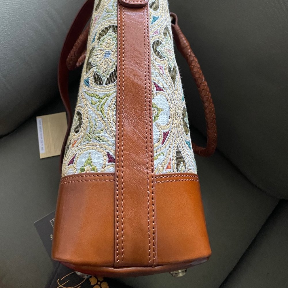 PATRICIA NASH Lesina LEATHER and Tapestry Tote - Picture 13 of 16